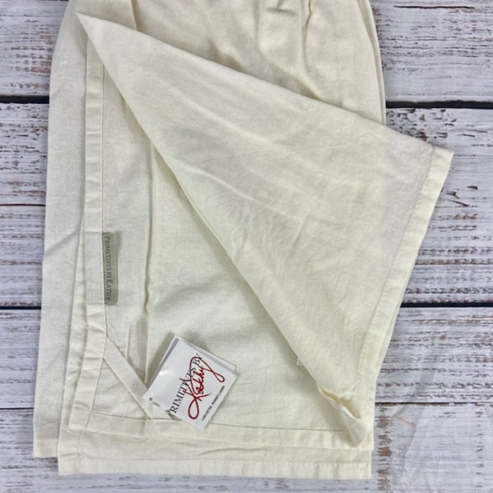 Primitives by Kathy 28 x 28 Ivory Christmas Towel w/Red Truck Home For Holidays - Picture 2 of 2